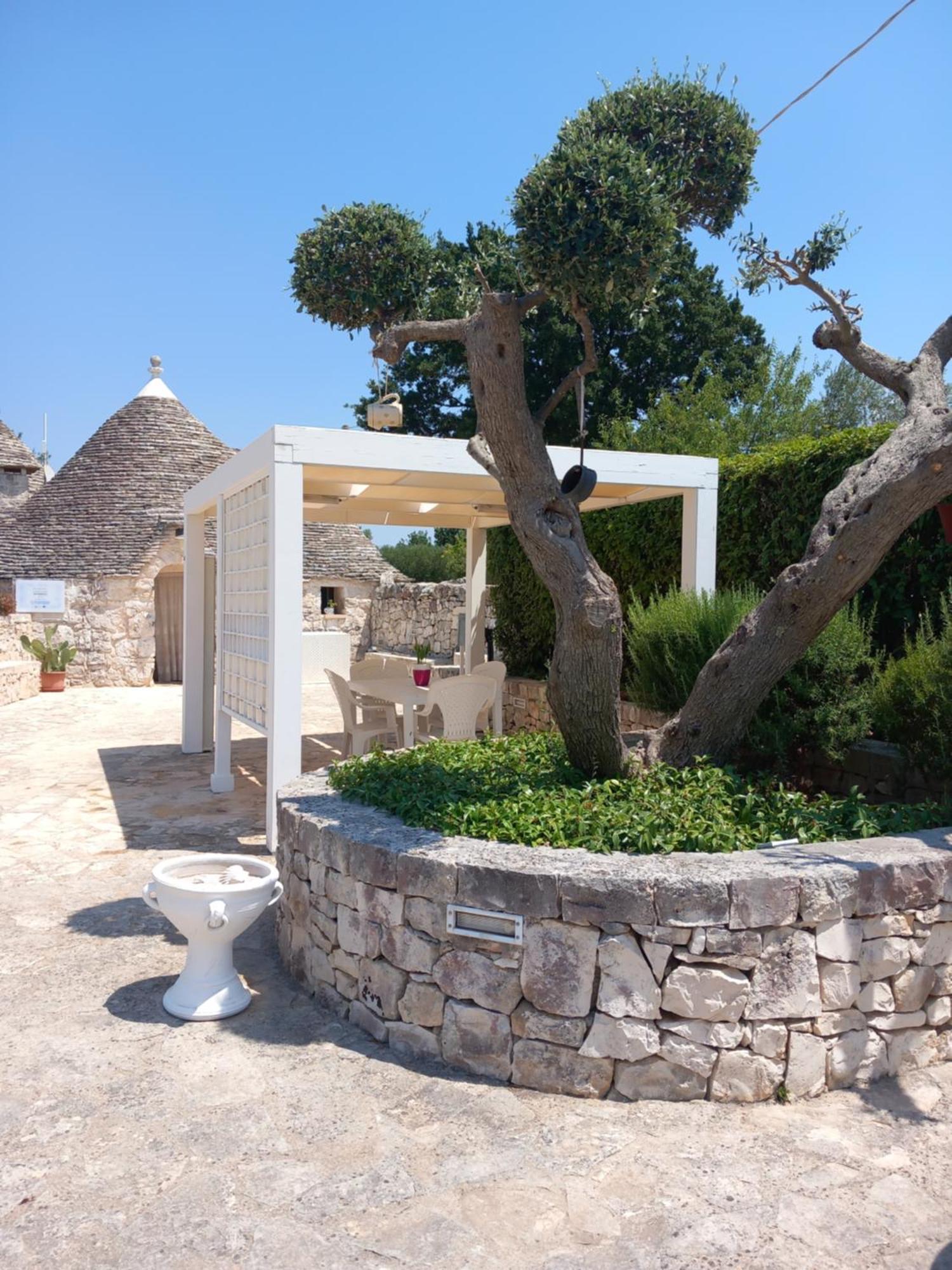 בית הארחה אלברובלו 	Trullo Monte Del Sale מראה חיצוני תמונה