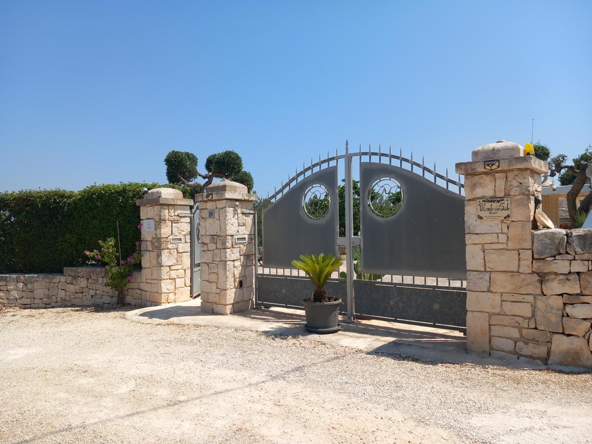 בית הארחה אלברובלו 	Trullo Monte Del Sale מראה חיצוני תמונה