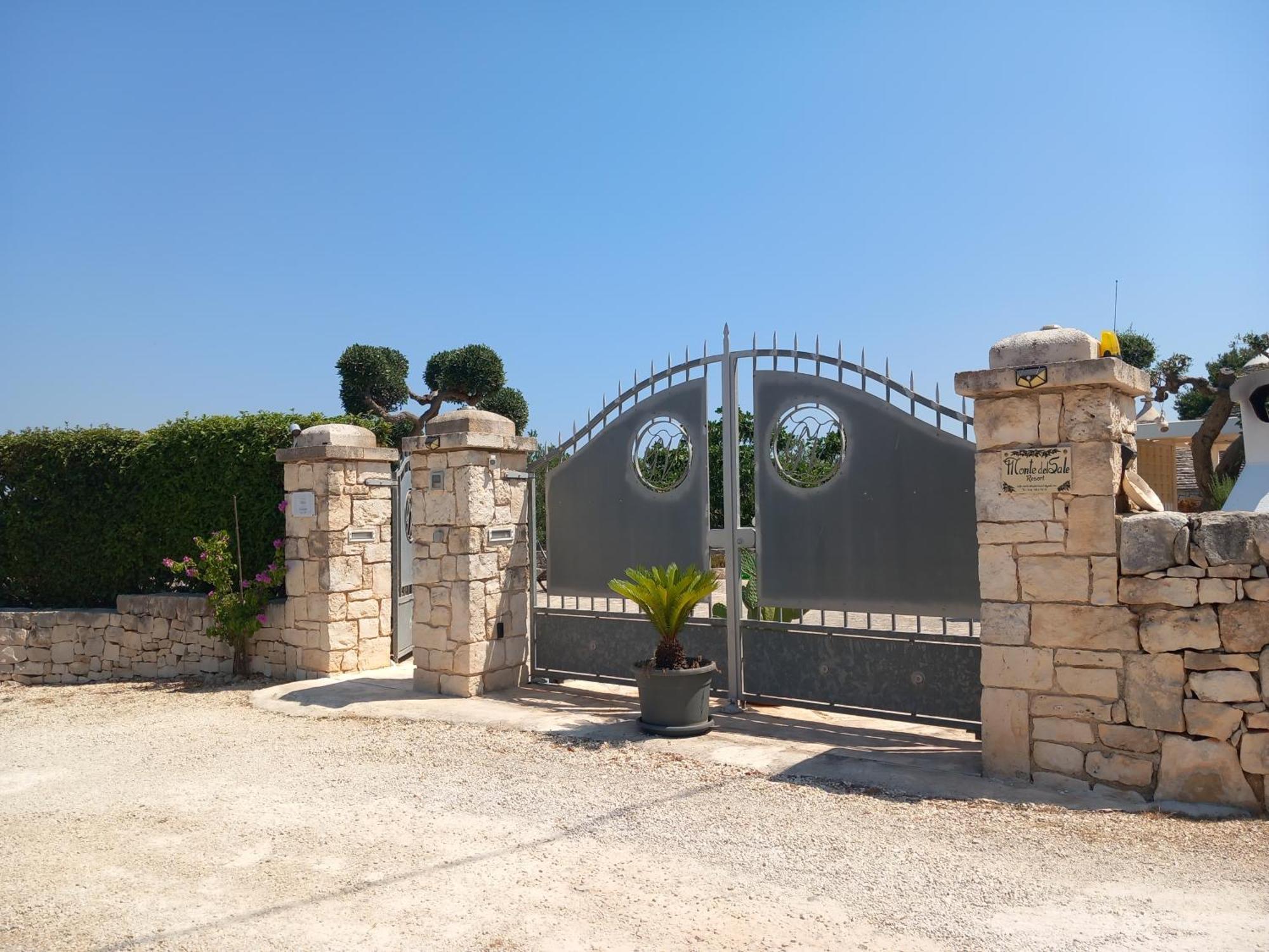 בית הארחה אלברובלו 	Trullo Monte Del Sale מראה חיצוני תמונה