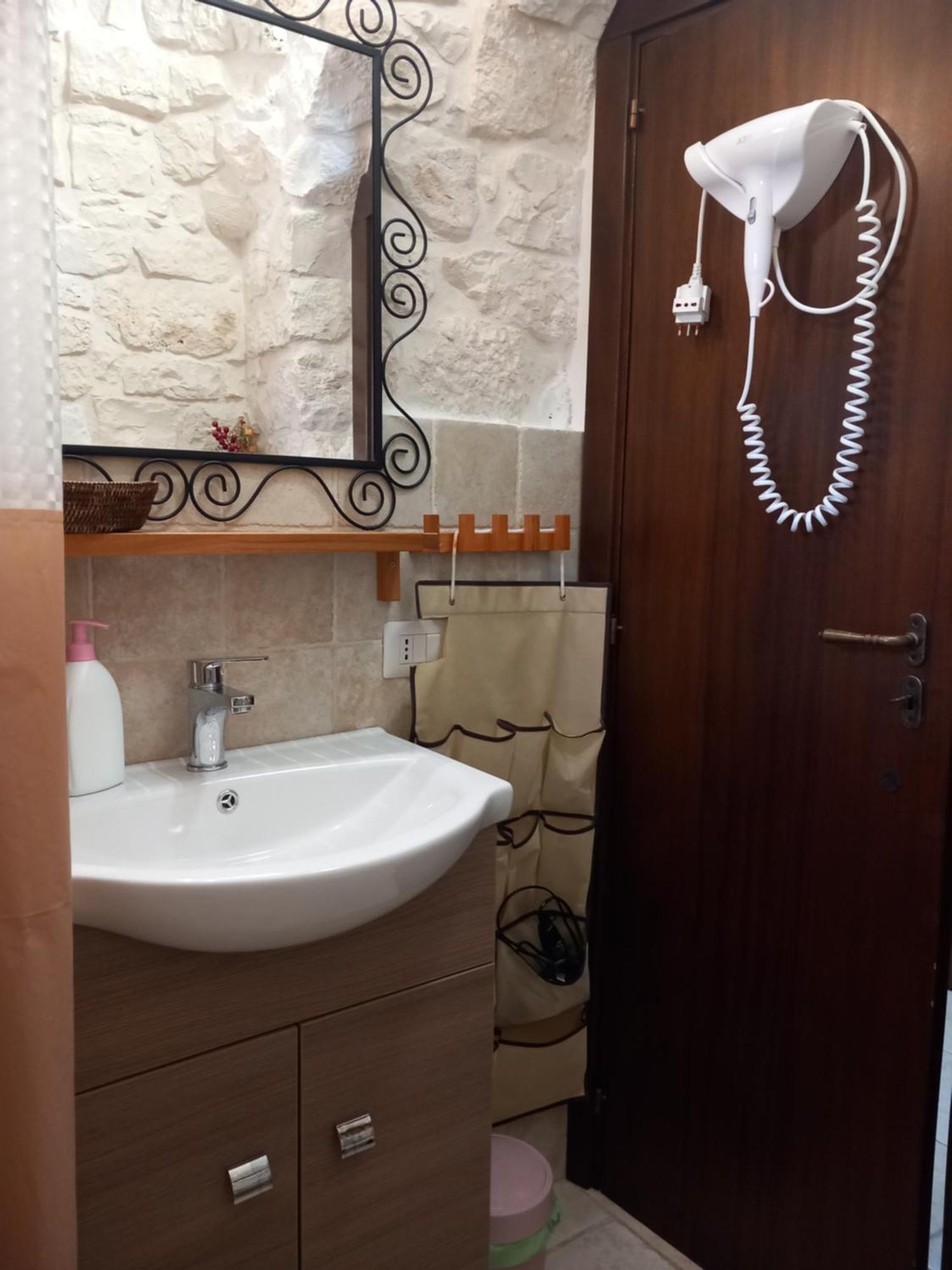 בית הארחה אלברובלו 	Trullo Monte Del Sale מראה חיצוני תמונה