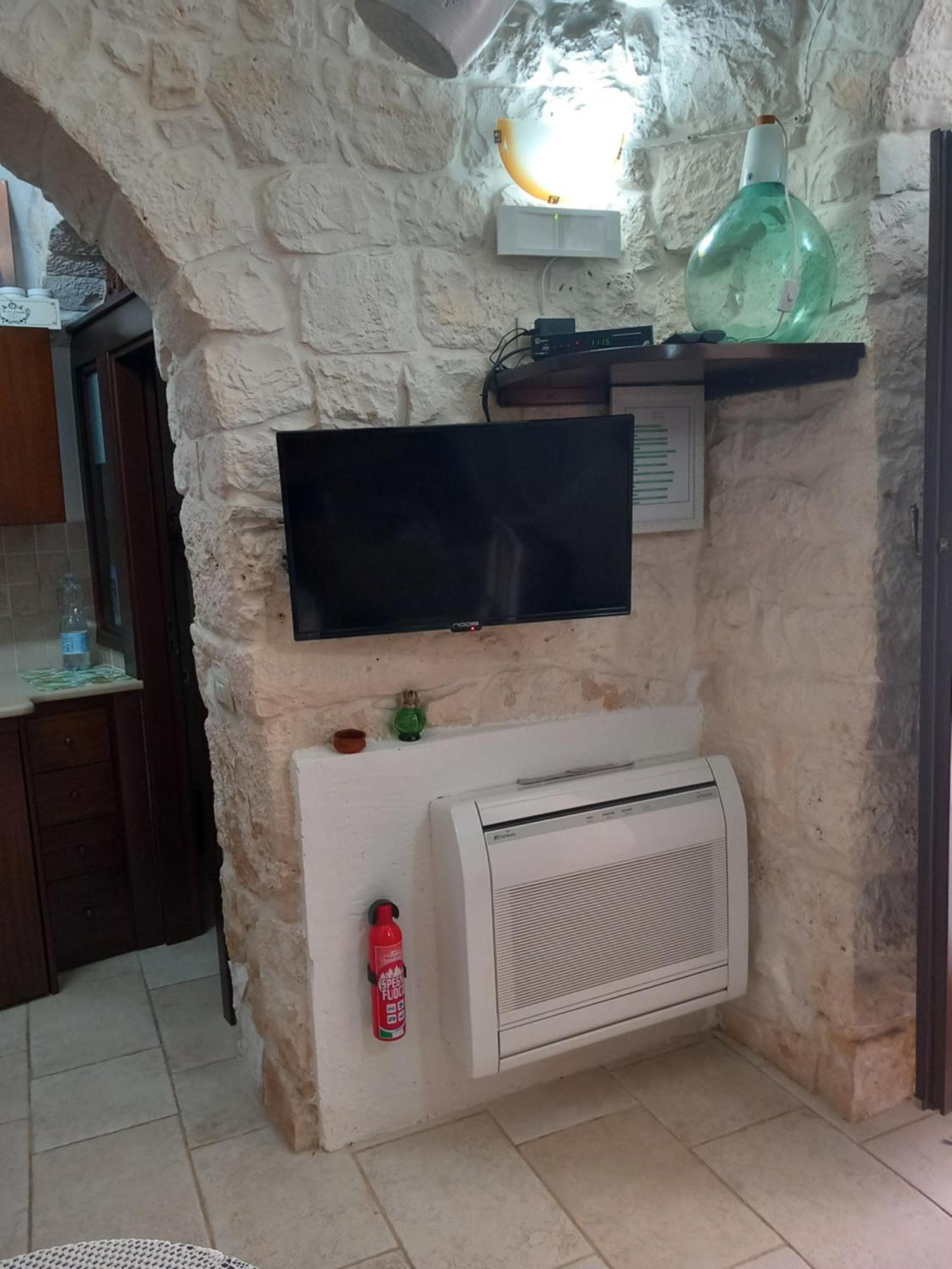 בית הארחה אלברובלו 	Trullo Monte Del Sale מראה חיצוני תמונה