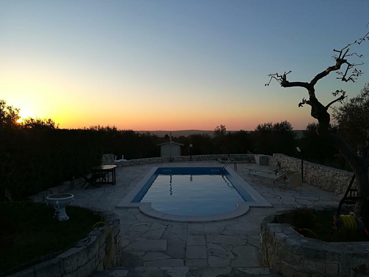 בית הארחה אלברובלו 	Trullo Monte Del Sale מראה חיצוני תמונה